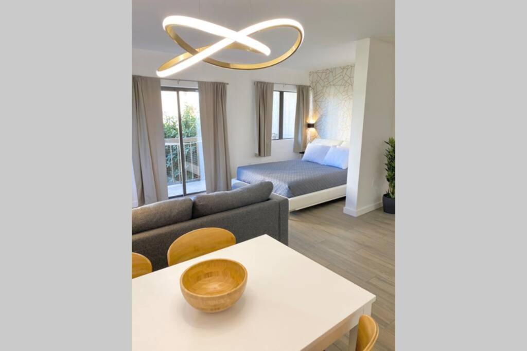 Modern Studio On I-Drive: Parking + Pool Included ออร์ลันโด ภายนอก รูปภาพ