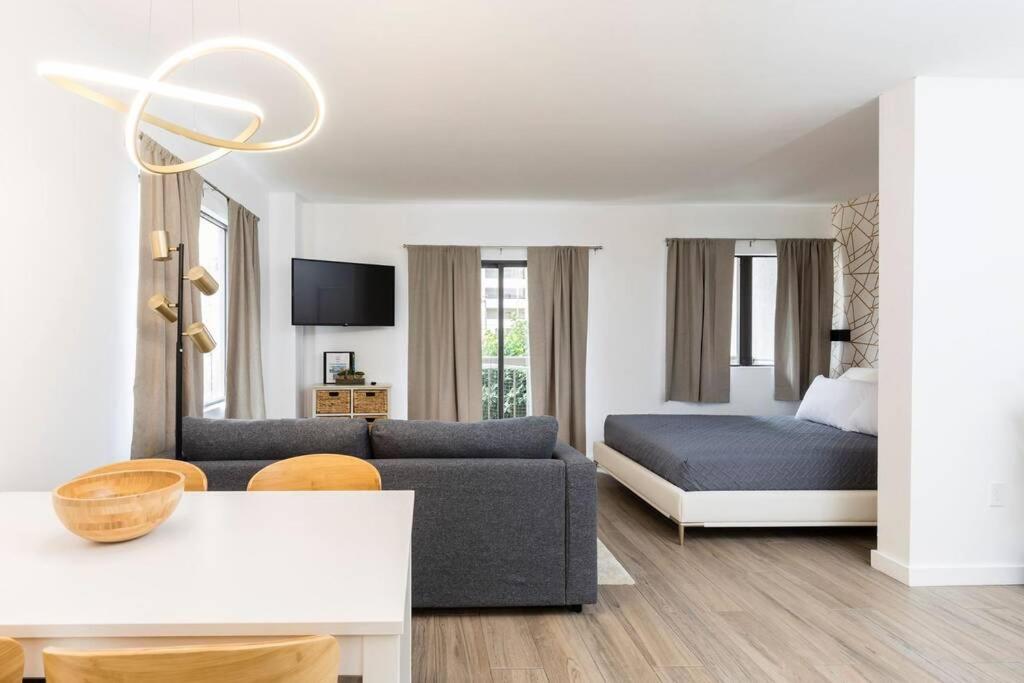 Modern Studio On I-Drive: Parking + Pool Included ออร์ลันโด ภายนอก รูปภาพ